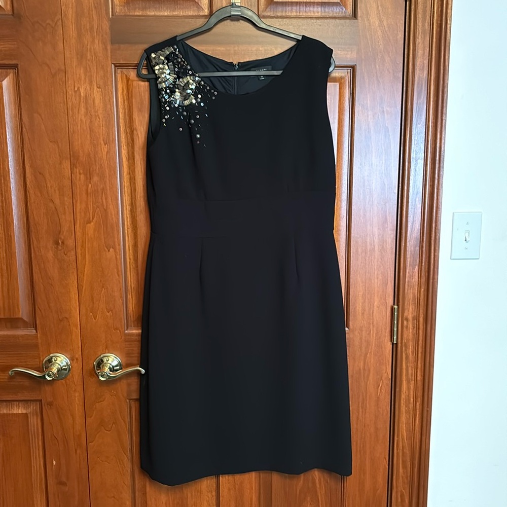 Tahari black dress size 14 BNWT
